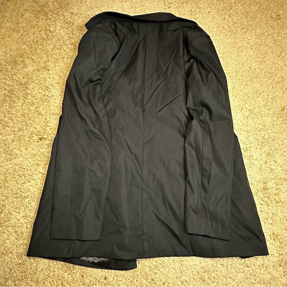 LIKE NEW Essential Blazer - Picture 2 of 5